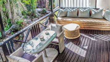 Romantic Apartment, River View | Terrace/patio