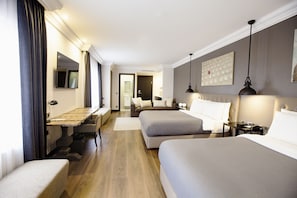 Family Suite, Multiple Beds - Quentin XL Potsdamer Platz Hotel (Berlin)