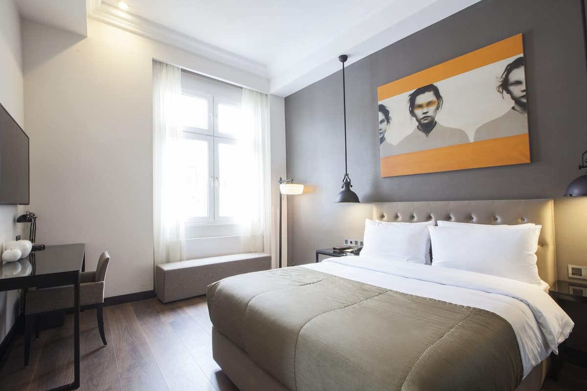 Chambre Double Classique, 1 trĂšs grand lit
