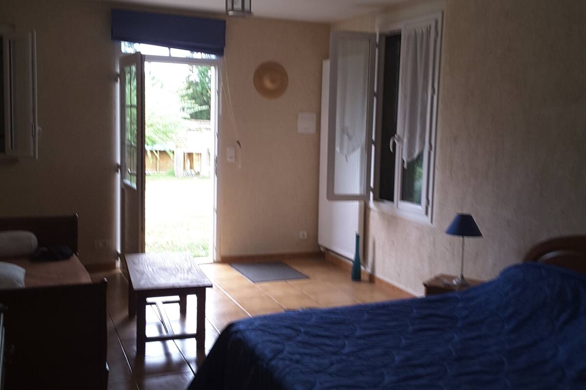 Habitación (1) | Escritorio, tabla de planchar con plancha, cunas gratuitas y wifi gratis