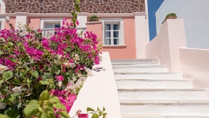 Garden - Museo Grand Hotel (Santorini)