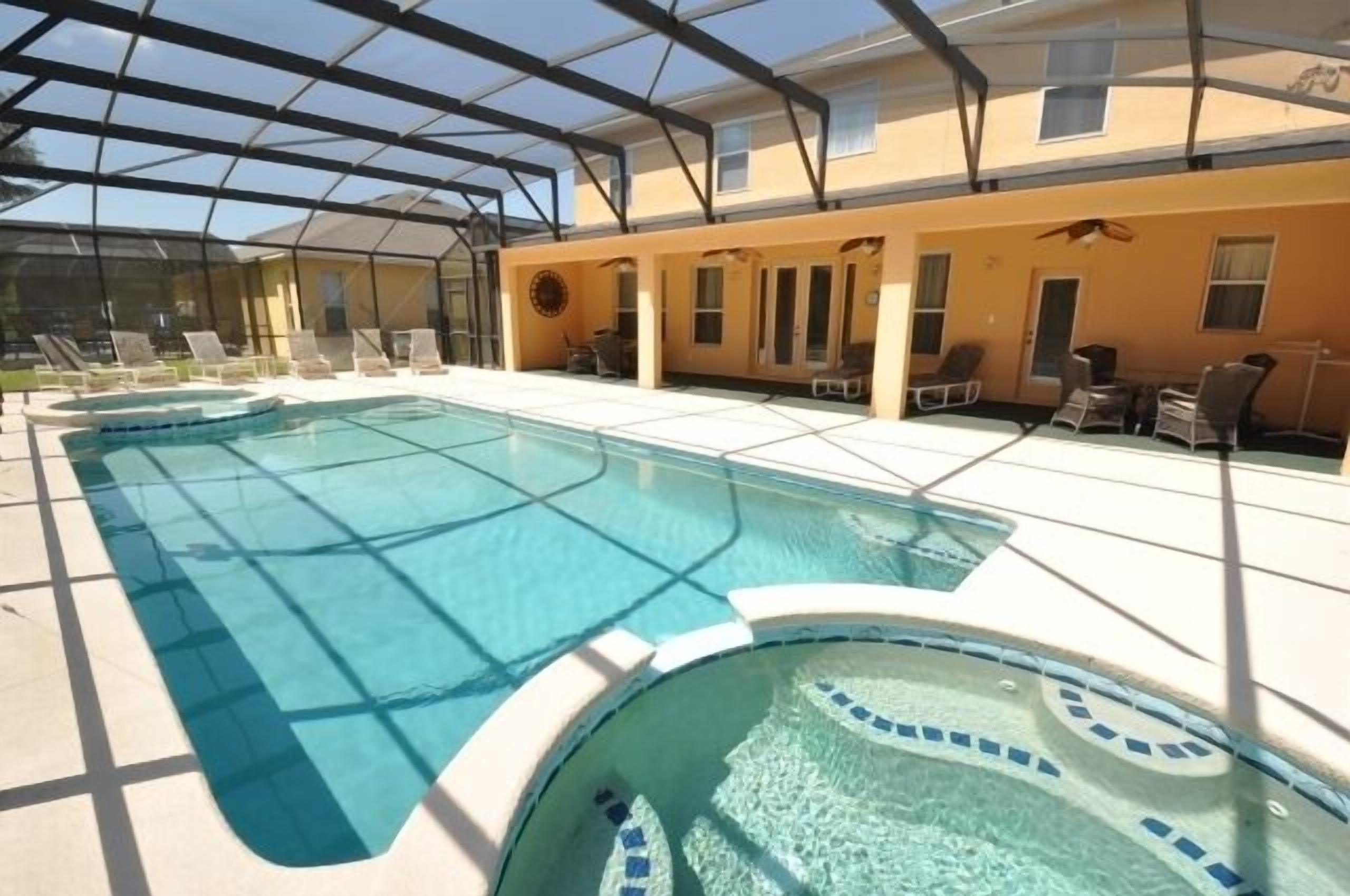 2 outdoor pools, pool umbrellas, sun loungers