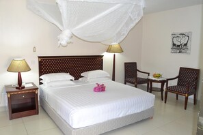 In-room safe, free WiFi