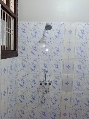 Doppelzimmer | Badezimmer | Dusche
