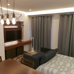 Room - City Center Sleek Studio Deluxe (Bacolod)