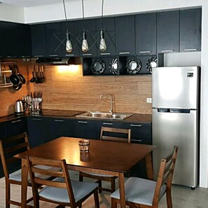 城市公寓式客房, 吸烟房, 冰箱和微波炉 | 客房服务设施