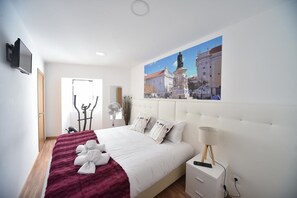 Unclassified image, 2 of 38, button - 7 Seas Hostel (Lisbon)