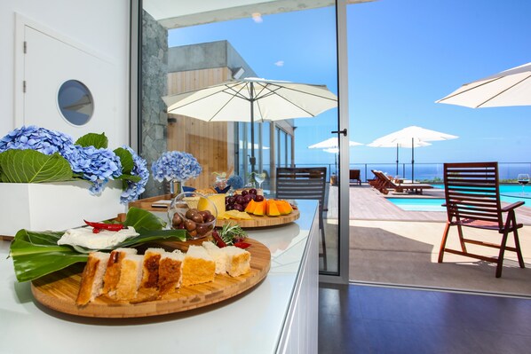 Appartement Deluxe, 1 chambre | Restauration dans la chambre