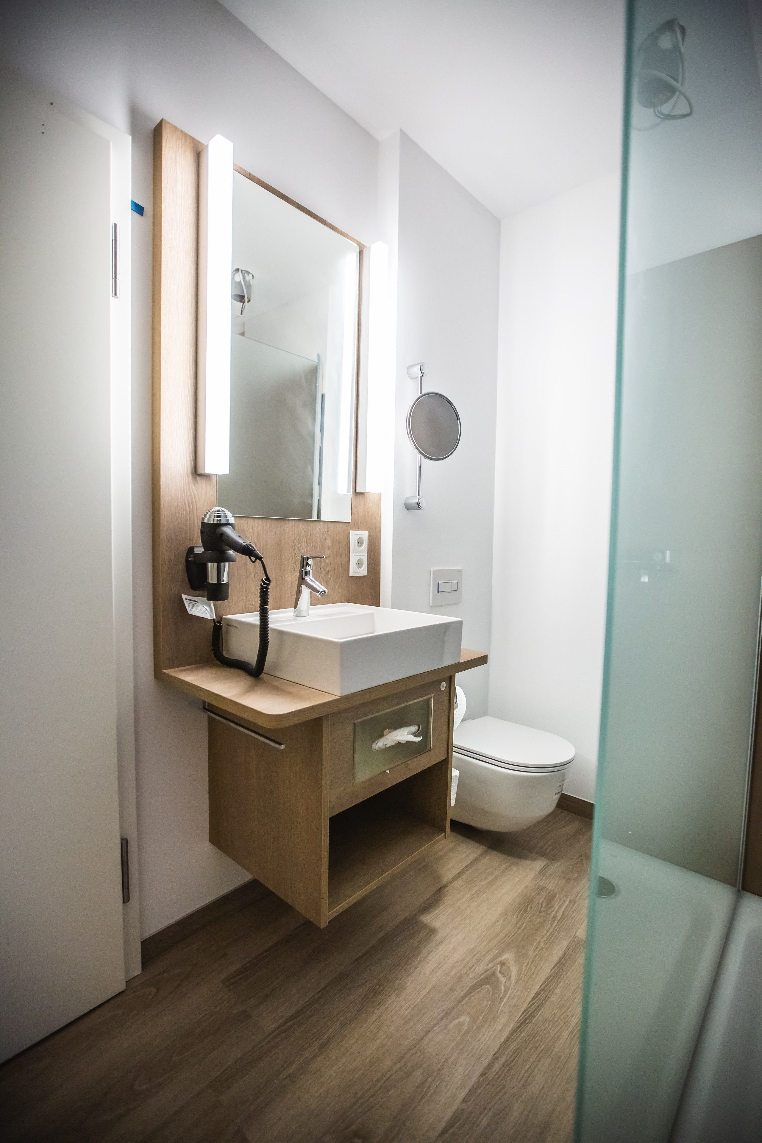 Foto - Hotel Luckys Inn