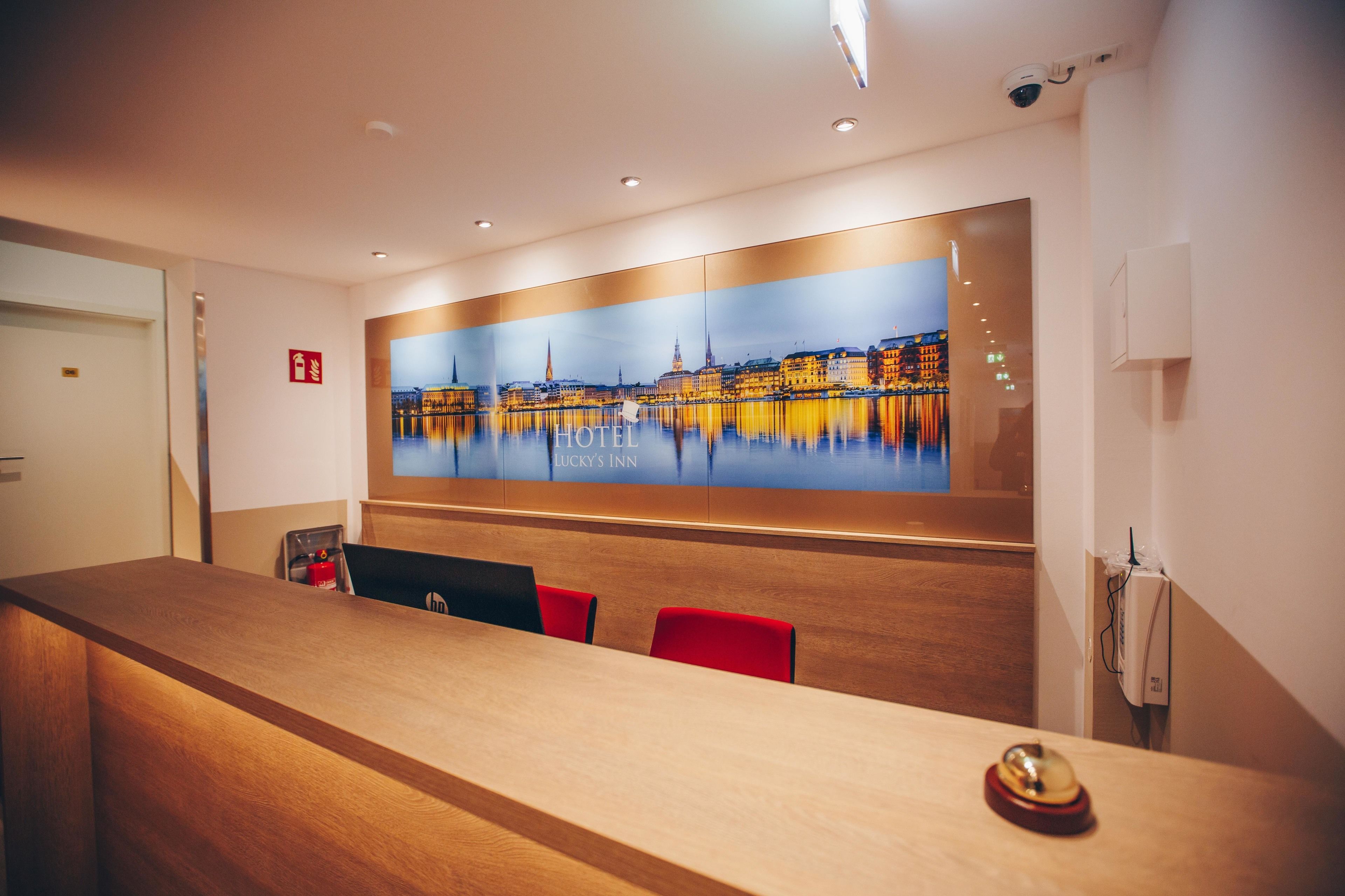 Foto - Hotel Luckys Inn