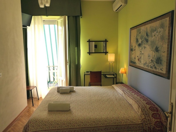 Double Room, Balcony (Verde) | In-room safe, desk, free WiFi, bed sheets
