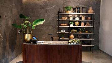 Couples treatment room(s), body treatments, aromatherapy