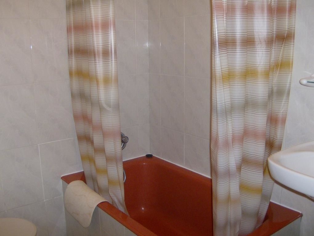 浴缸、提供毛巾