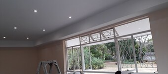 2 Bedroom Executive & Holiday Suburban Home