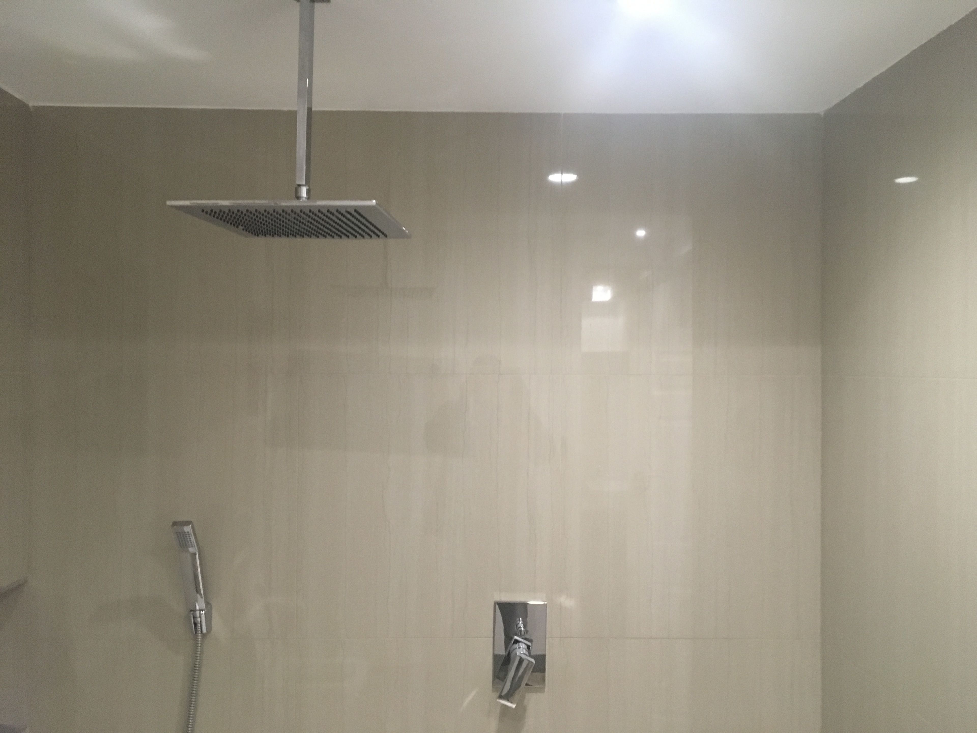 House | Bathroom shower