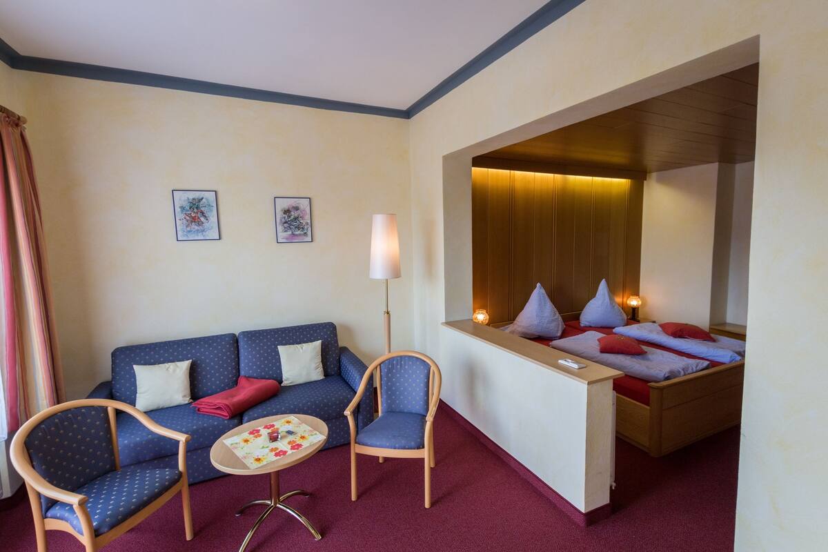 Chambre Triple Deluxe, balcon | Bureau, rideaux occultants, Wi-Fi gratuit, draps fournis