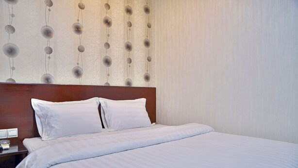 Unclassified image, 1 of 33, button - Hotel 360 (Jakarta)