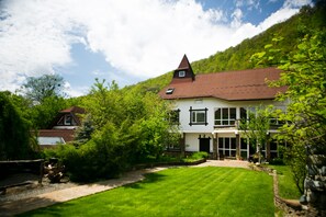 Exterior - Cherepanovs' Guest House (Estosadok)