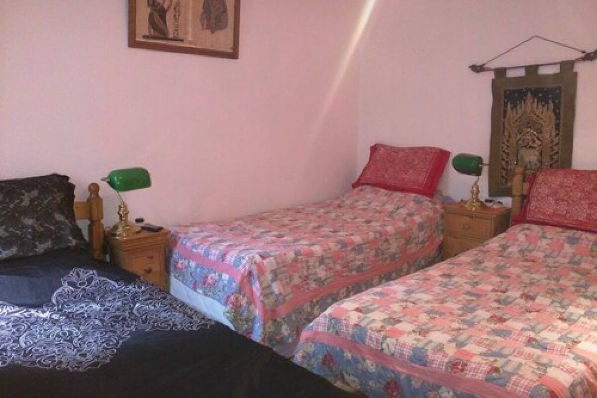 Classic Twin Room, 1 Bedroom | Iron/ironing board (on request), WiFi (free), bed sheets