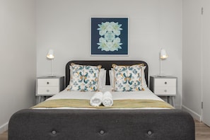 Classic Apartment, 2 Bedrooms | 2 bedrooms, premium bedding, desk, cribs/infant beds - Greenwich 602 (Cape Town)