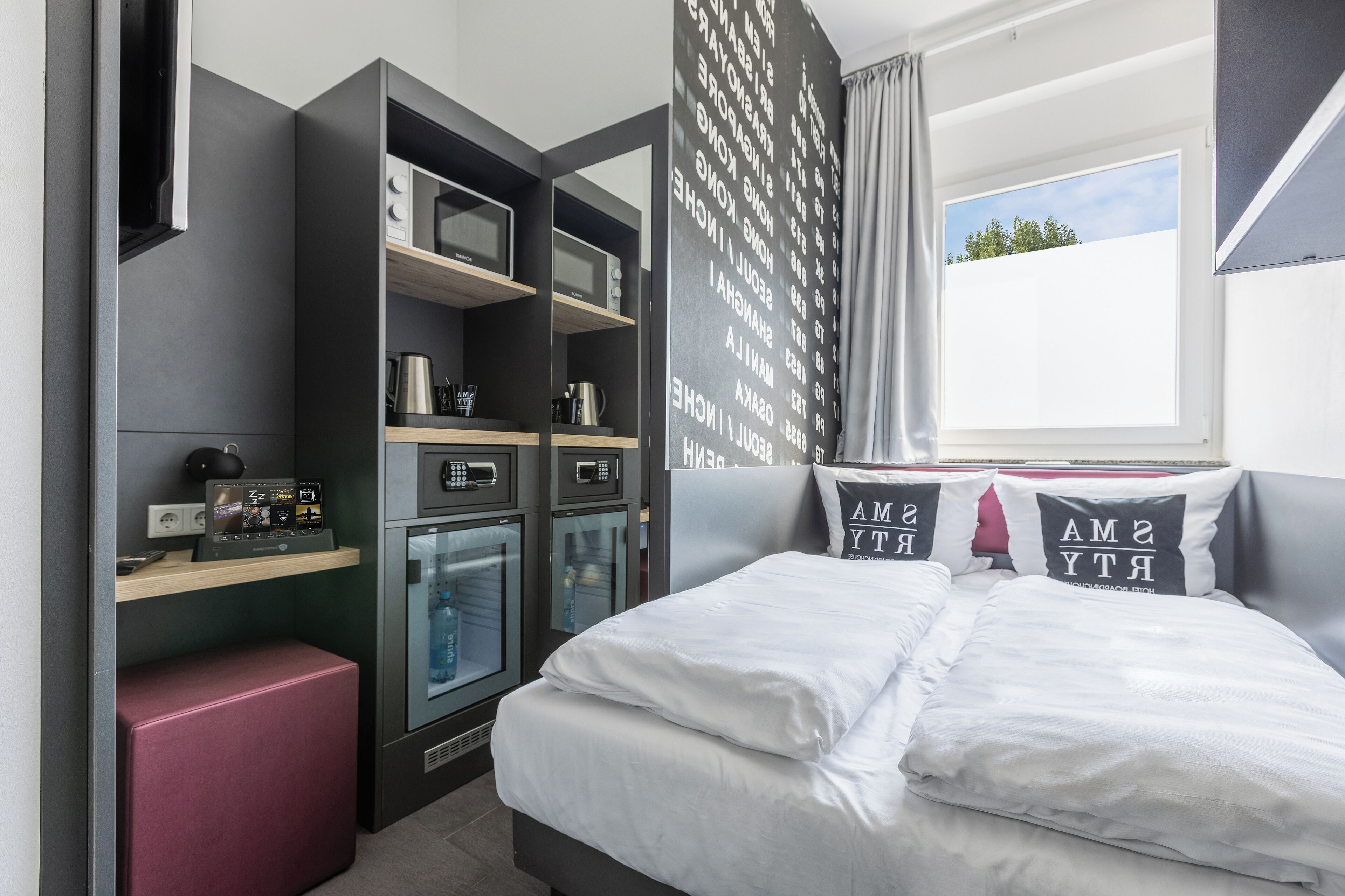 in-room safe, desk, soundproofing, free wifi