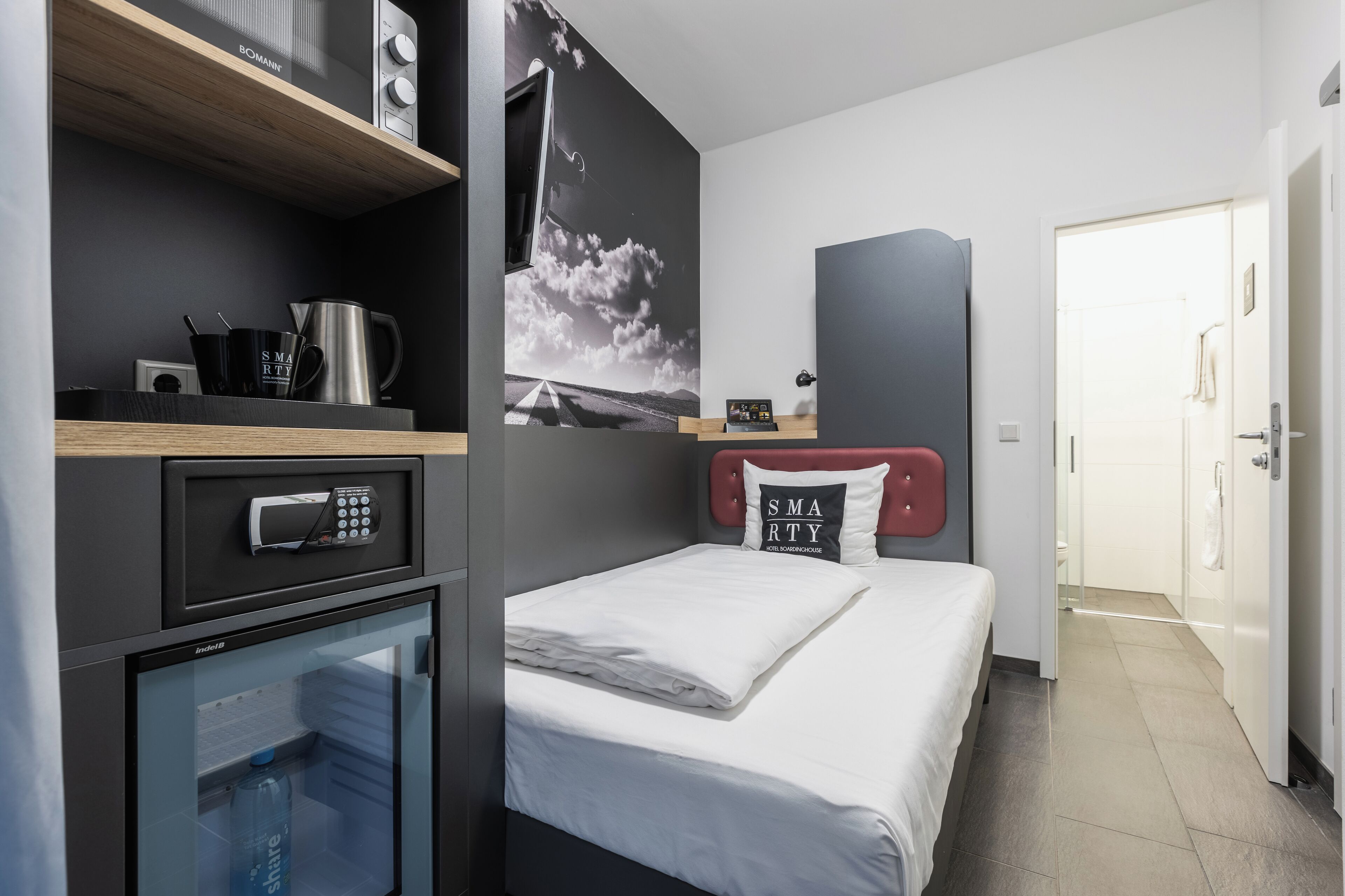 in-room safe, desk, soundproofing, free wifi