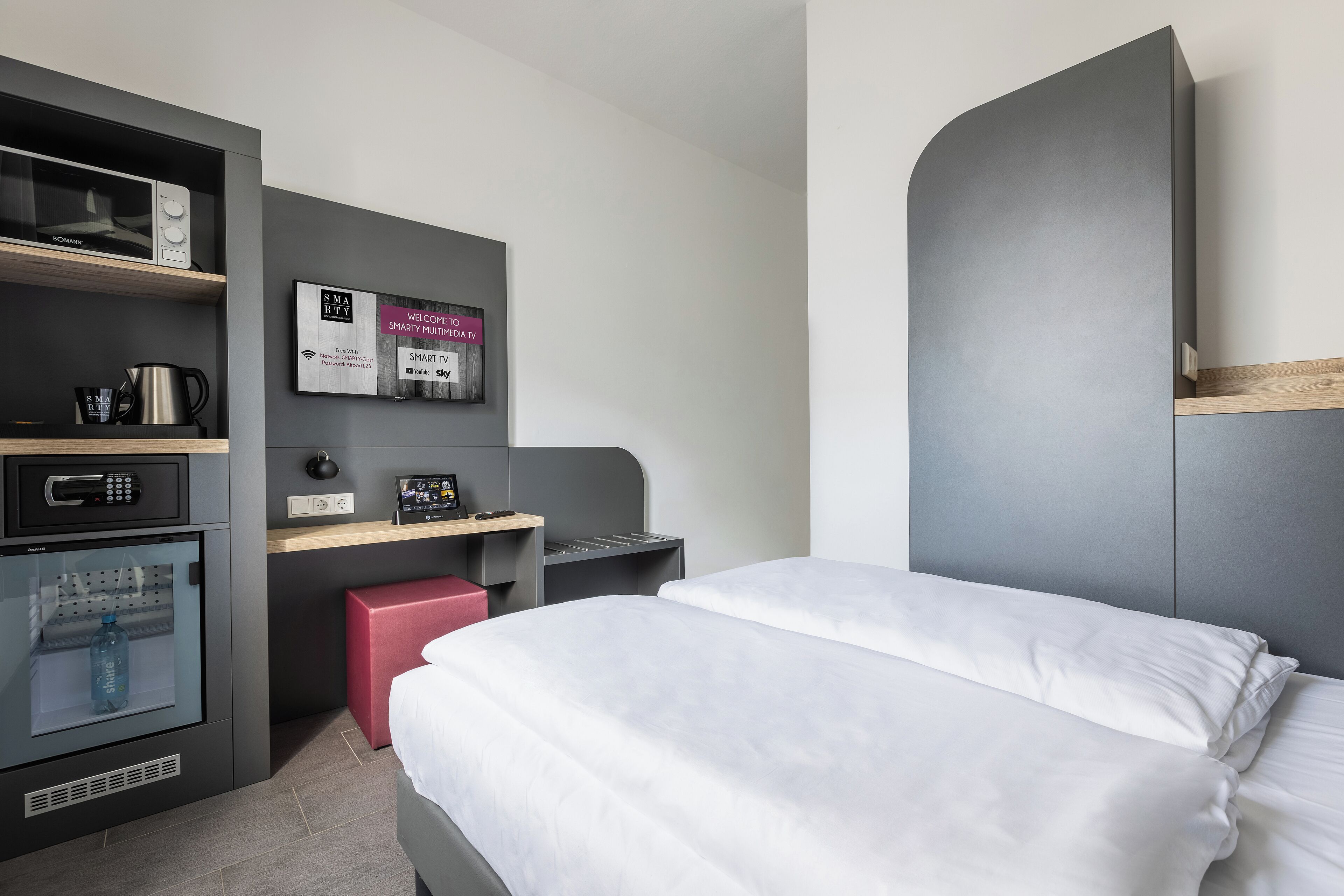 in-room safe, desk, soundproofing, free wifi