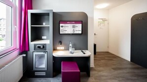 Chambre classique double | Coffre-fort, bureau, système d’insonorisation, accès au Wi-Fi (inclus)