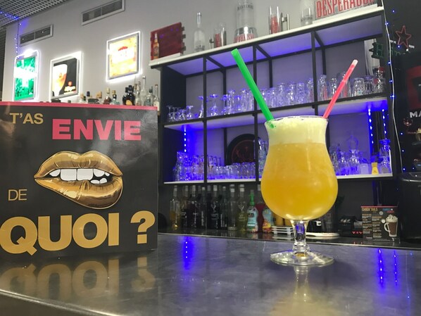 Food and drink - Hotel de La Tour (Dampierre-sur-Salon)