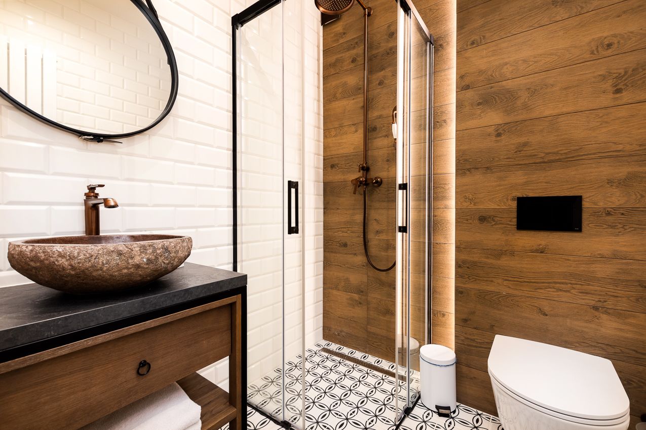 double room, 1 queen bed with sofa bed, non smoking | bathroom | shower, free toiletries, hair dryer, slippers