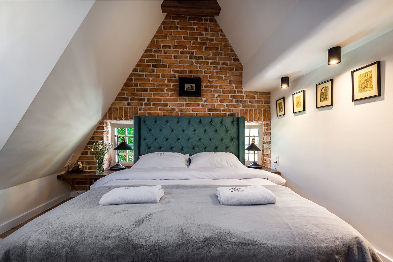 standard double room | iron/ironing board, cots/infant beds, free wifi, bed sheets