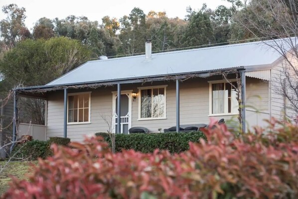 ลักซ์ชัวรี่คอทเทจ, 2 ห้องนอน (Bilgola Cottage) | ลานระเบียง/นอกชาน