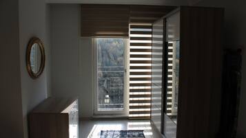 Deluxe Condo, No: 21 / 1+1 Daire | Schreibtisch, schallisolierte Zimmer, Bügeleisen/Bügelbrett, Bettwäsche