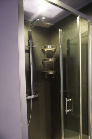 Studio, Kitchen | Iron/ironing board, free WiFi, bed sheets - Stay At Ghent (Ghent)