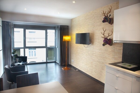 Studio, Kitchen