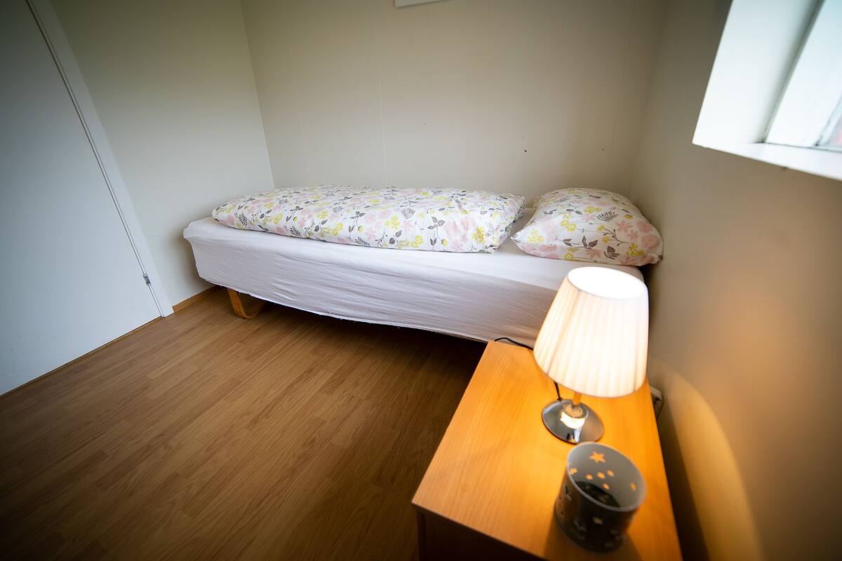 Single Room, Shared Bathroom