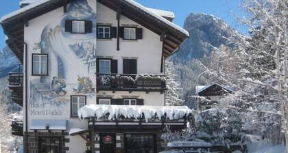 Hotel Monti Pallidi