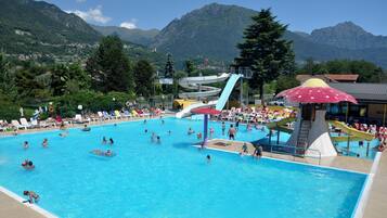 Seasonal outdoor pool, open 10:00 AM to 5:00 PM, sun loungers