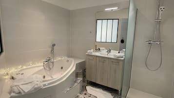 Bain à remous intérieur