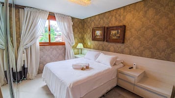 Basic Apartment | 1 bedroom, individually decorated, individually furnished, desk