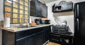 House, 1 Queen Bed with Sofa bed | Private kitchen