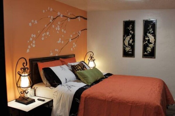 House, 1 Queen Bed with Sofa bed | Individually decorated, individually furnished, desk, iron/ironing board