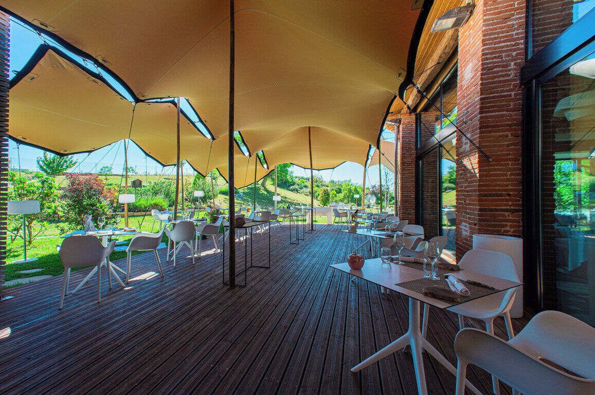 تناول الطعام بالخارج