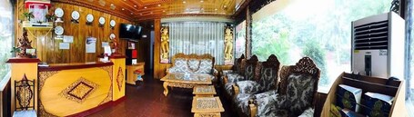 Lobby. Nan Htike Yadanar Hotel