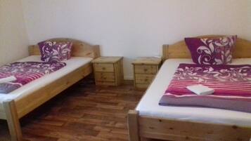 Double or Twin Room | Free WiFi, bed sheets