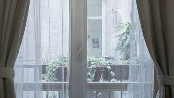 Comfort-Doppel- oder -Zweibettzimmer | Daunenbettdecken, Betten mit Memory-Foam-Matratzen