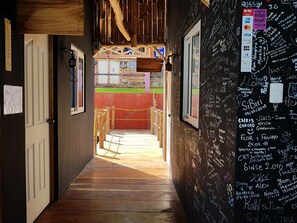 Hallway - Captain Morgan Hostel (Santa Ana)