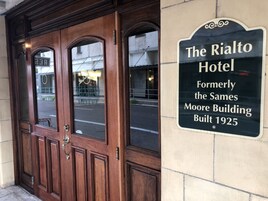Entrada de la propiedad