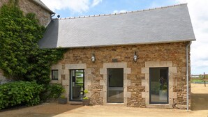 Free self-parking - Manoir de Kermilven (Tréméven)
