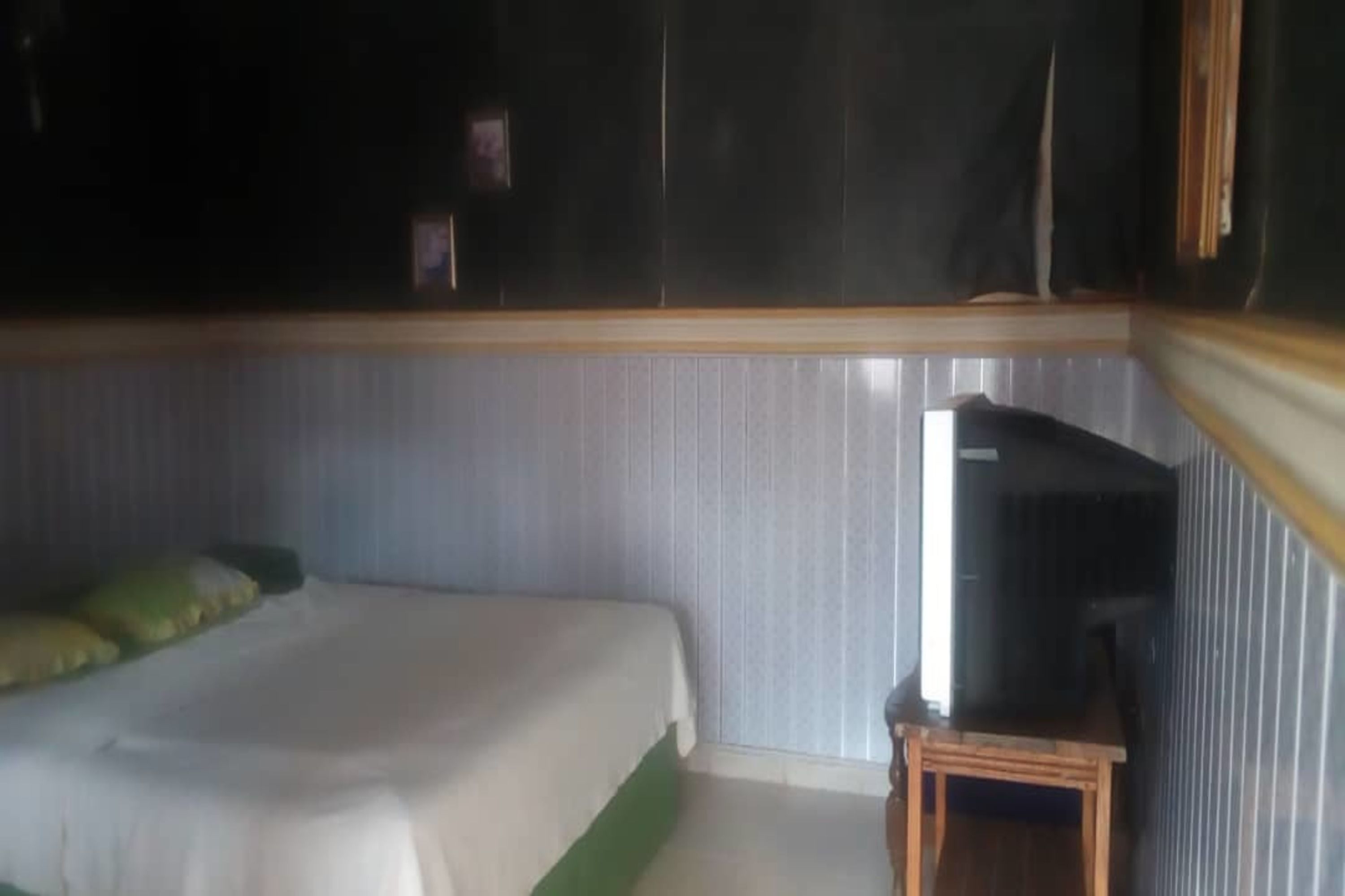 標準雙人房 | 浴室 | 淋浴設備、免費盥洗用品、毛巾